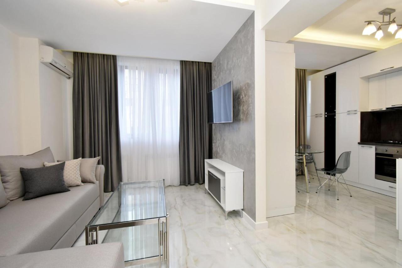 Apart House In Centr Koghbaci Strit Yerevan Exterior photo
